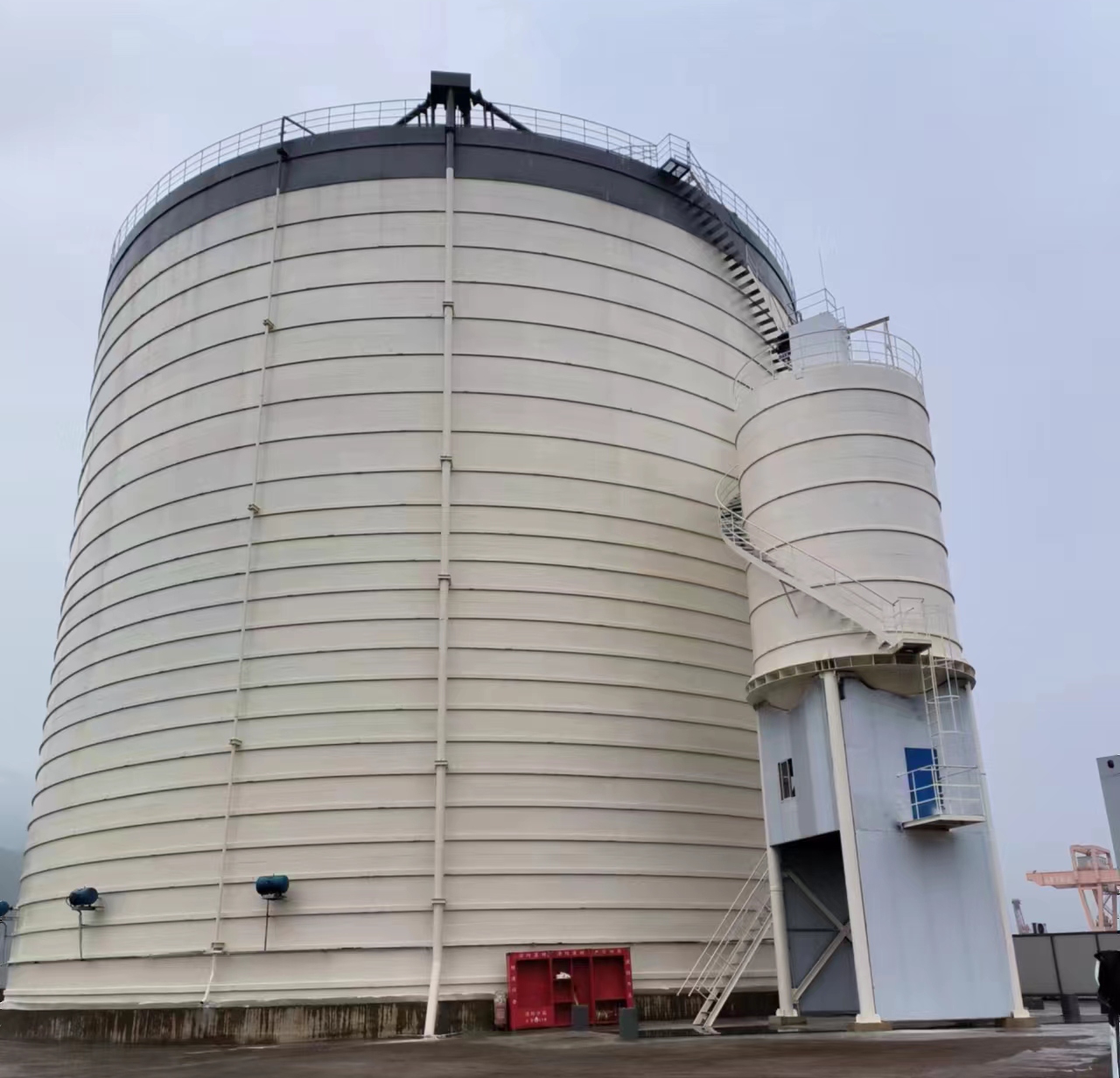 东兰10万吨水泥钢板库